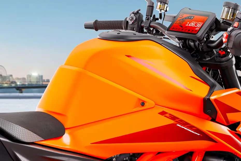 KTM 1390 Super Duke R images KTM 1390 Super Duke R images