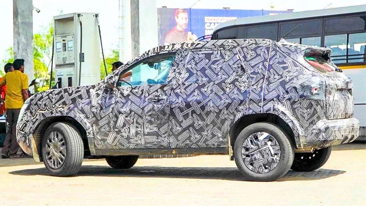 Nissan C-SUV