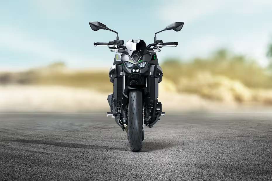 Kawasaki Z900 (2020-2025) Front View Kawasaki Z900 (2020-2025) Front View