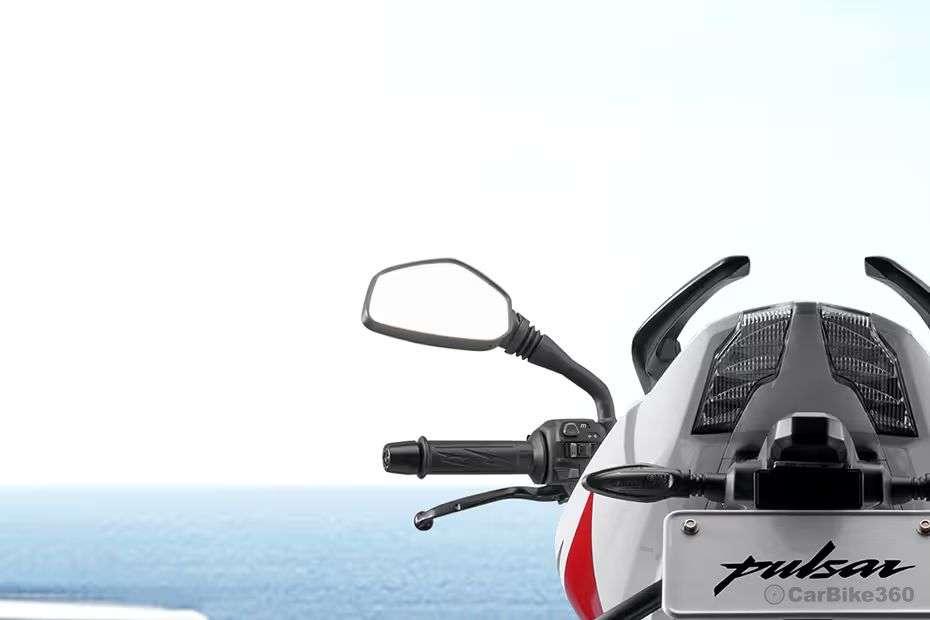 Bajaj Pulsar NS160 Back View Mirror Bajaj Pulsar NS160 Back View Mirror
