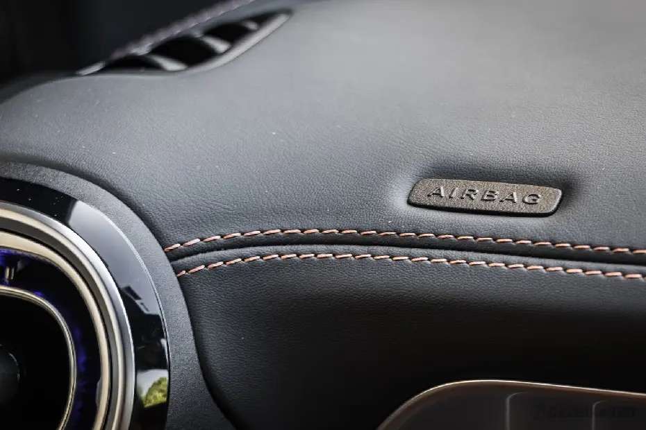 Mercedes-Benz GLC Front Passenger Airbag Mercedes-Benz GLC Front Passenger Airbag