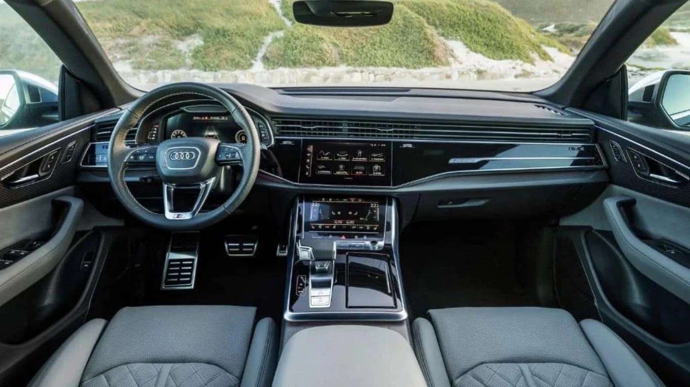 Audi SQ8 interior