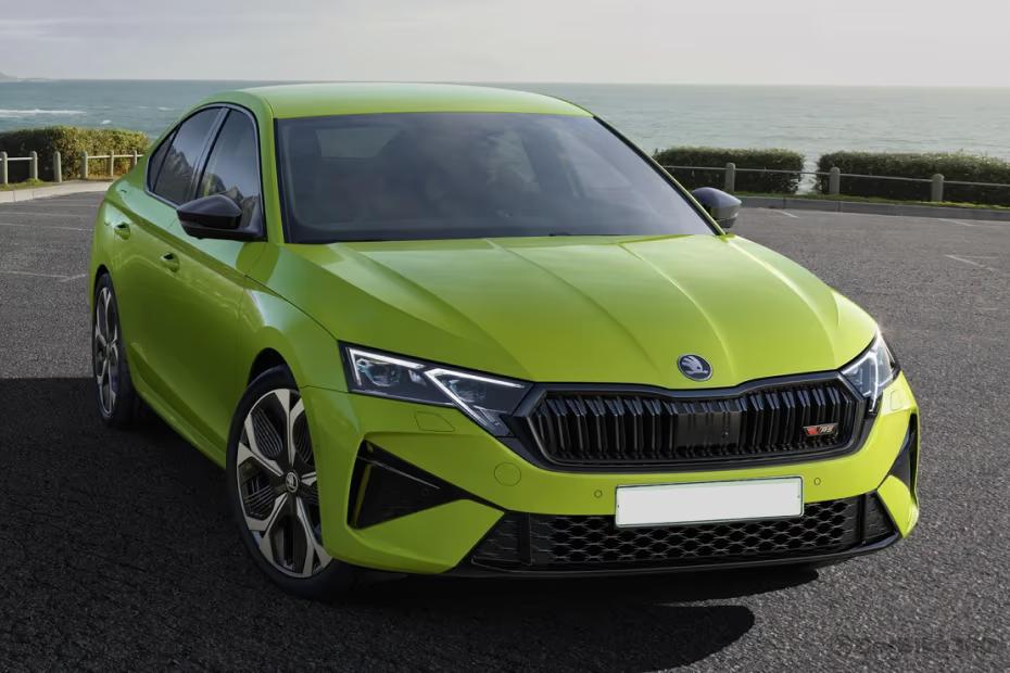 Skoda Octavia RS Right Front Three Quarter Skoda Octavia RS Right Front Three Quarter