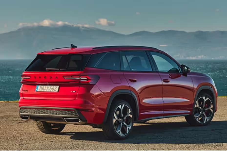 Skoda Kodiaq RS Right Rear Three Quarter Skoda Kodiaq RS Right Rear Three Quarter