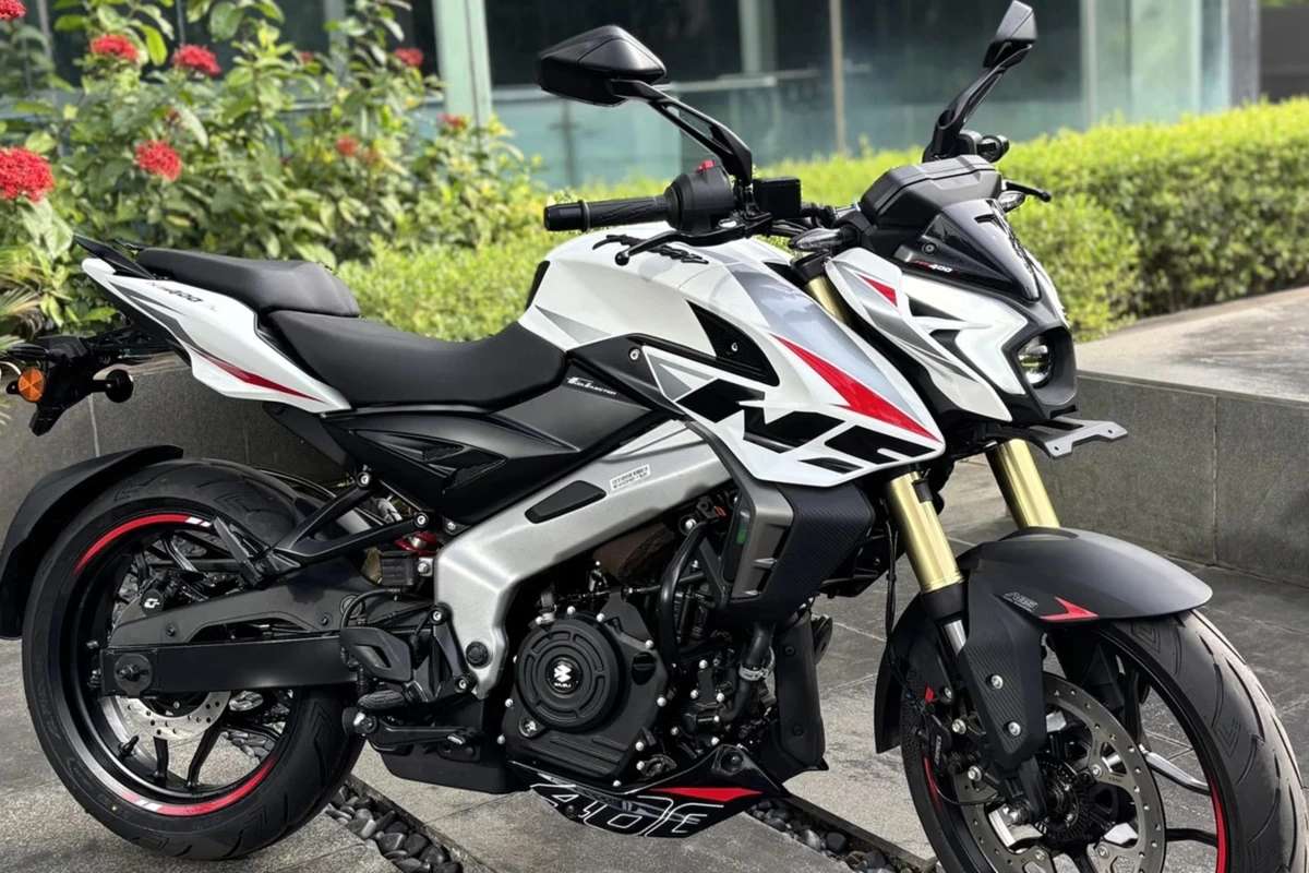 2025 Bajaj Pulsar NS400Z