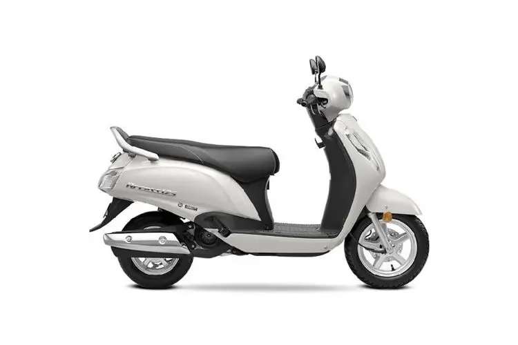 Suzuki Access 125 Right Side Suzuki Access 125 Right Side