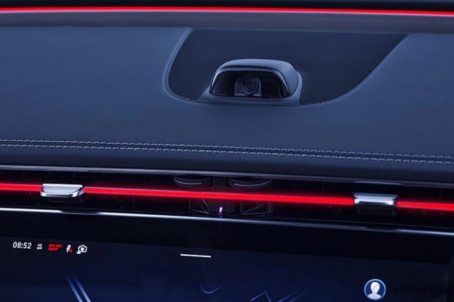 Mercedes Benz E-Class Selfie and video camera Mercedes Benz E-Class Selfie and video camera