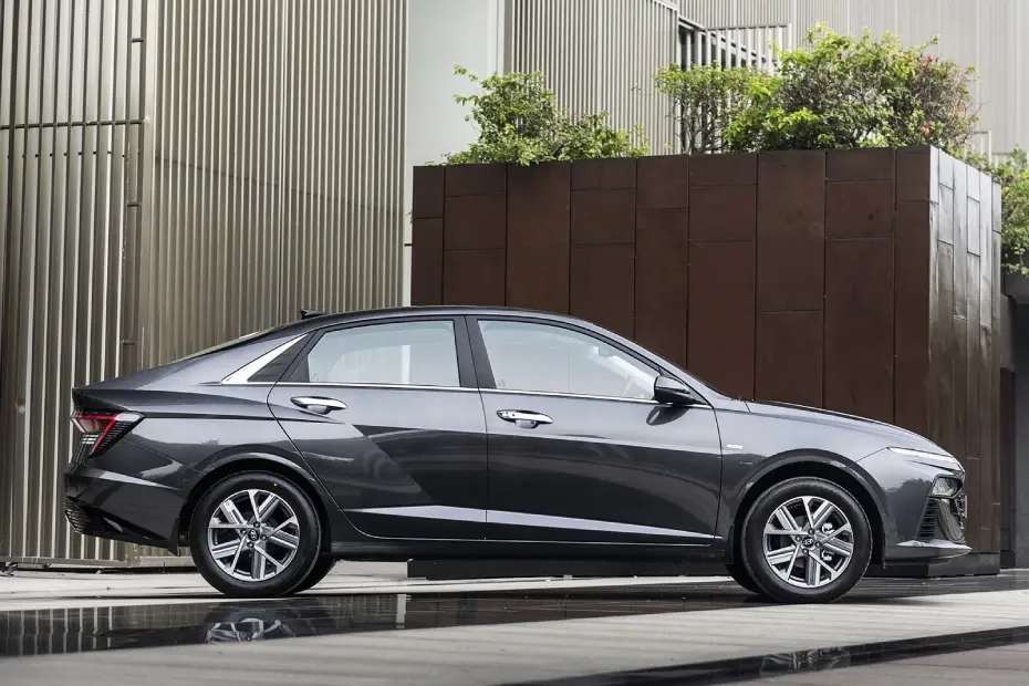 Verna Interior and Exterior Styling Verna Interior and Exterior Styling