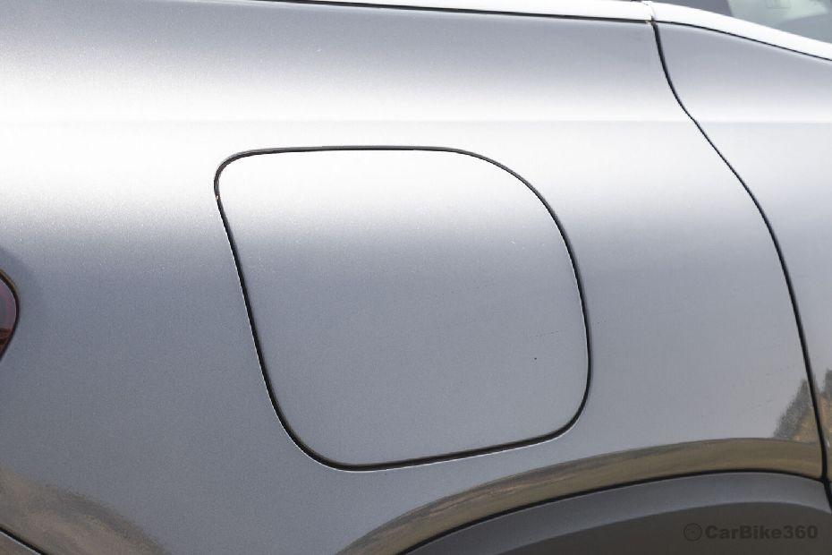 Mercedes-Benz EQB Closed Fuel Lid Mercedes-Benz EQB Closed Fuel Lid