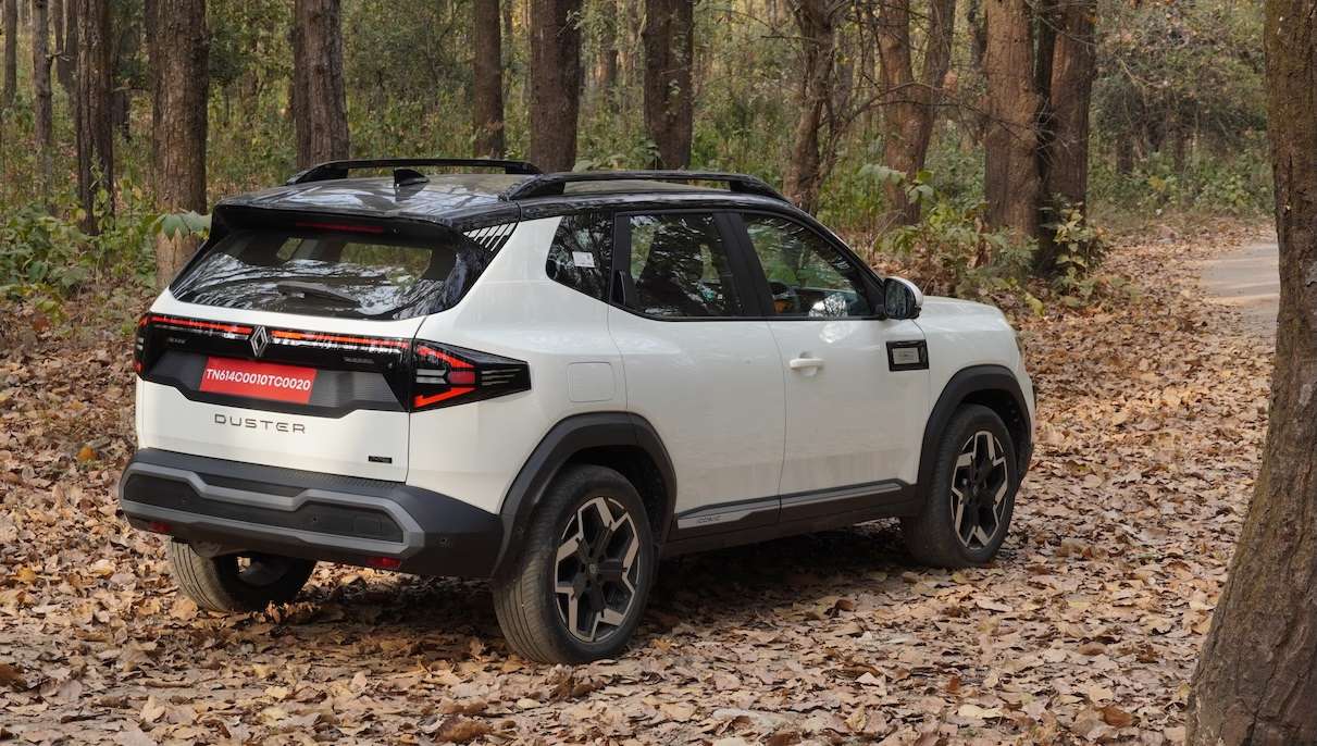 Renault Duster Rear Profile