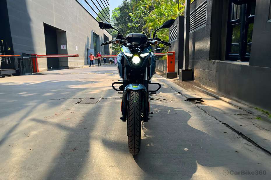 Bajaj Pulsar N160 Front View Bajaj Pulsar N160 Front View