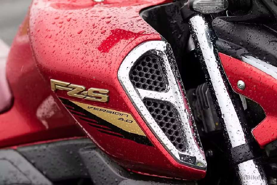Yamaha FZS-FI V4 images Yamaha FZS-FI V4 images