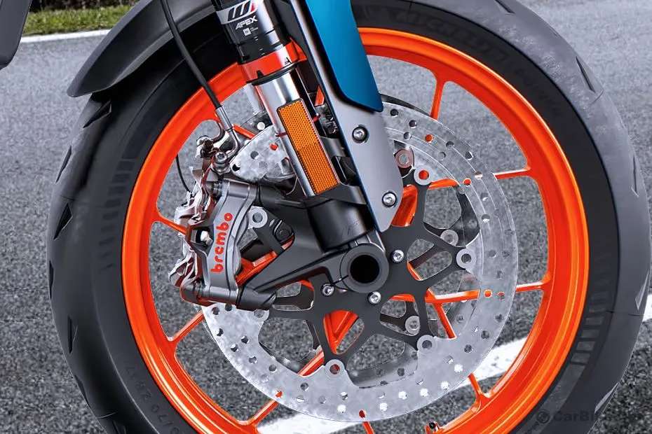 KTM 890 Duke R images KTM 890 Duke R images