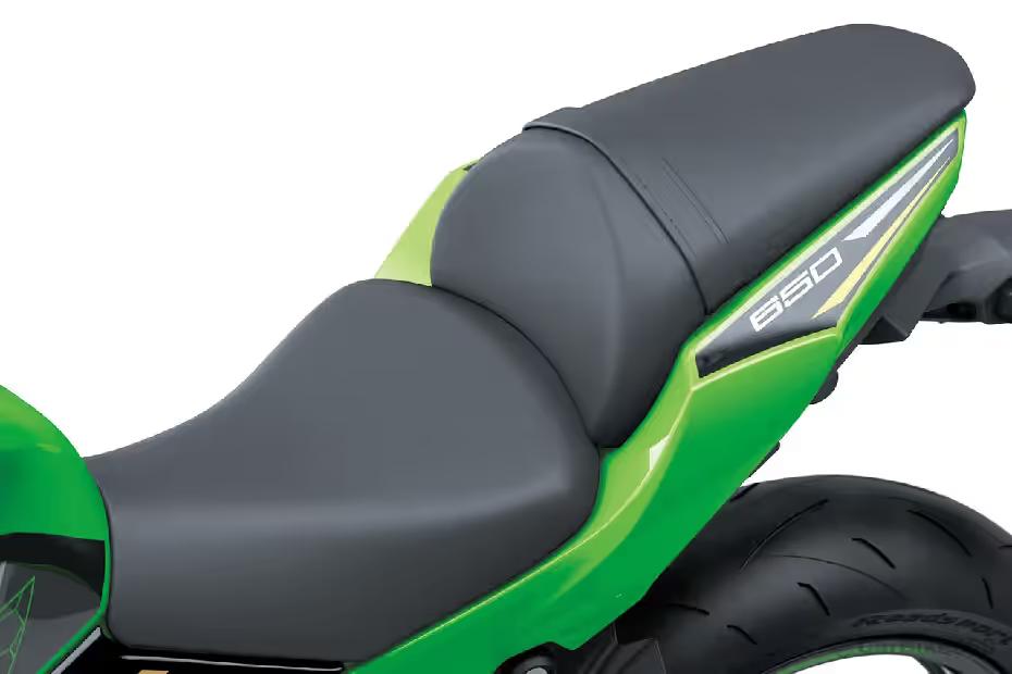 Ergonomic Excellence Optimal Seating for Rider and Passenger Ergonomic Excellence Optimal Seating for Rider and Passenger