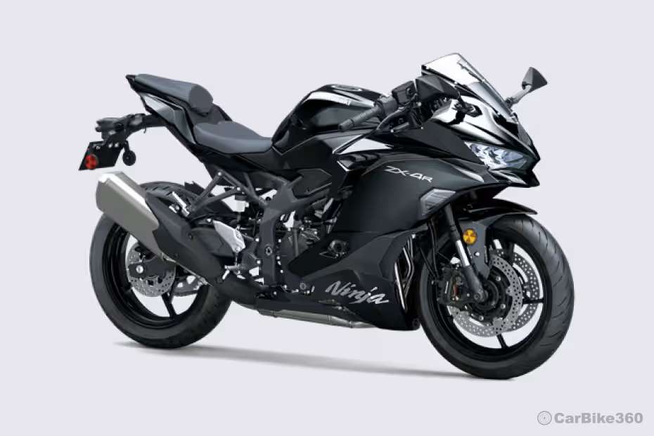 Kawasaki Ninja ZX-4R Right Front Three Quarter Kawasaki Ninja ZX-4R Right Front Three Quarter