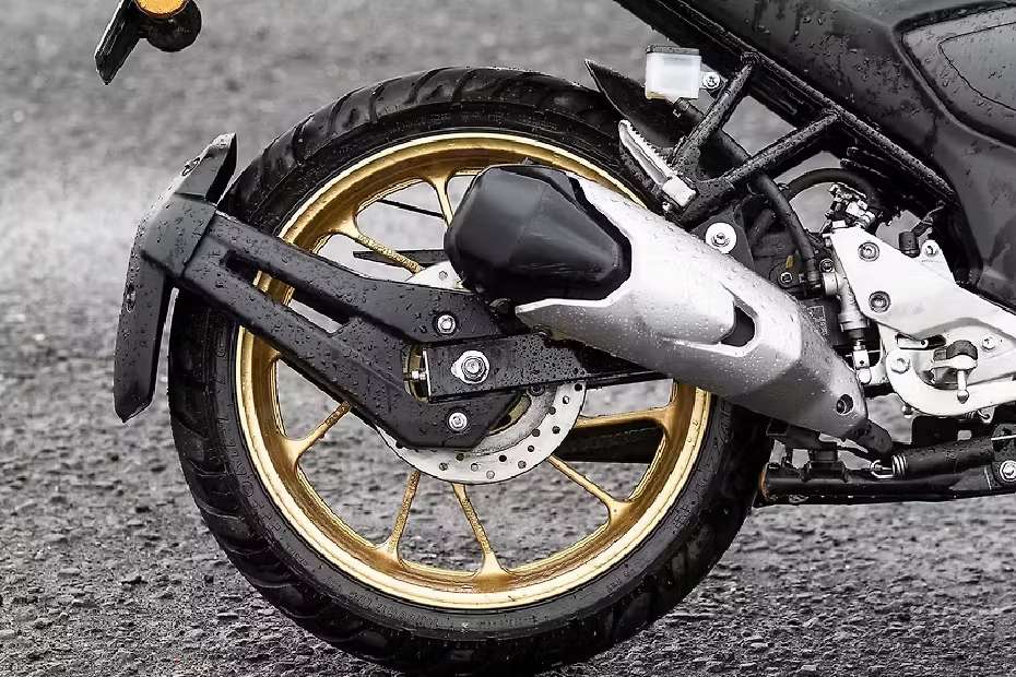 Yamaha FZS-FI V4 images Yamaha FZS-FI V4 images