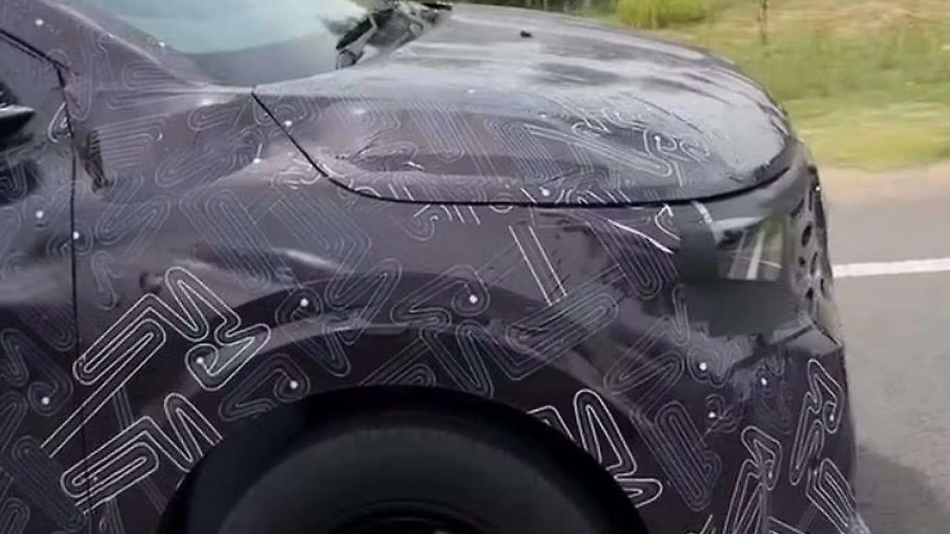 Nissan Tekton