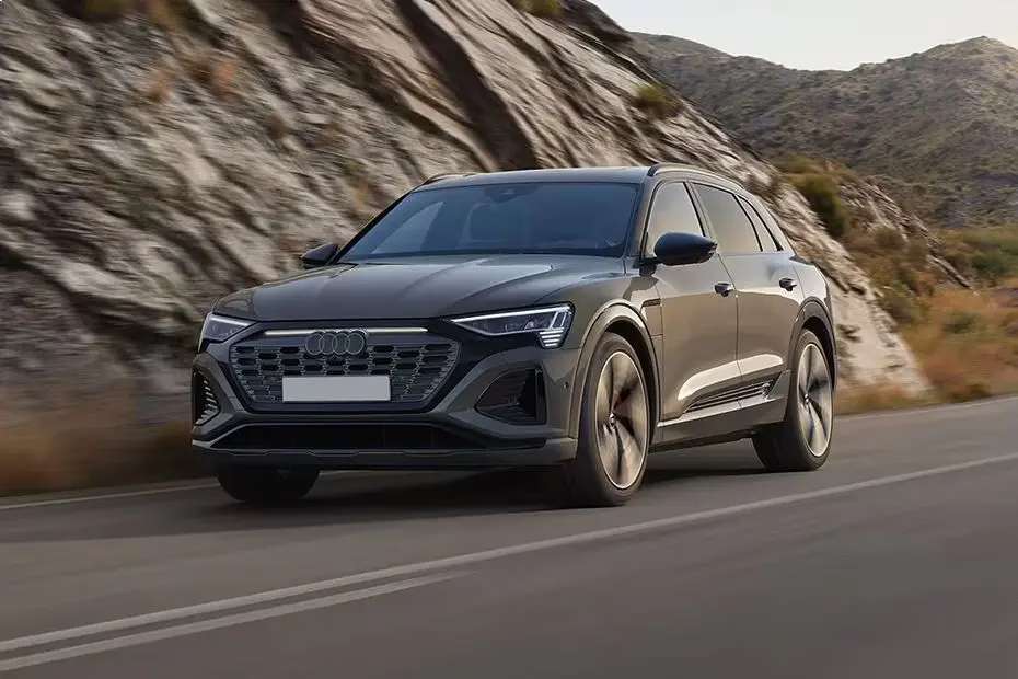 Audi Q8 e-tron Left Side Front View Audi Q8 e-tron Left Side Front View