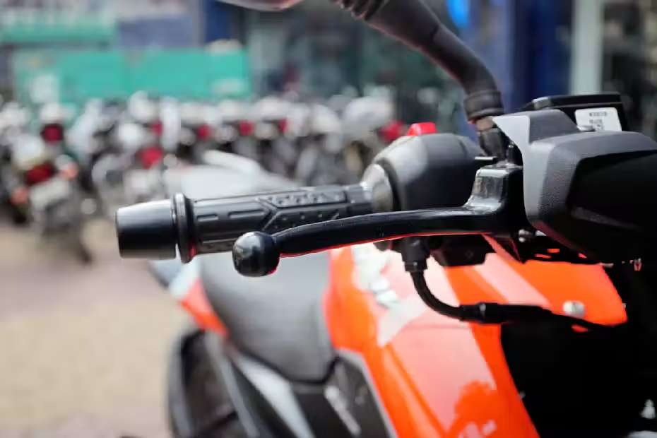 Bajaj Pulsar NS 125 images Bajaj Pulsar NS 125 images