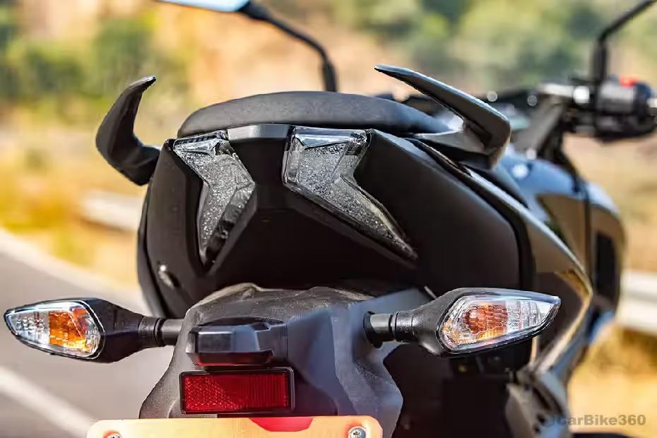 LED tail lamp with sharp twin-strip sporty design LED tail lamp with sharp twin-strip sporty design