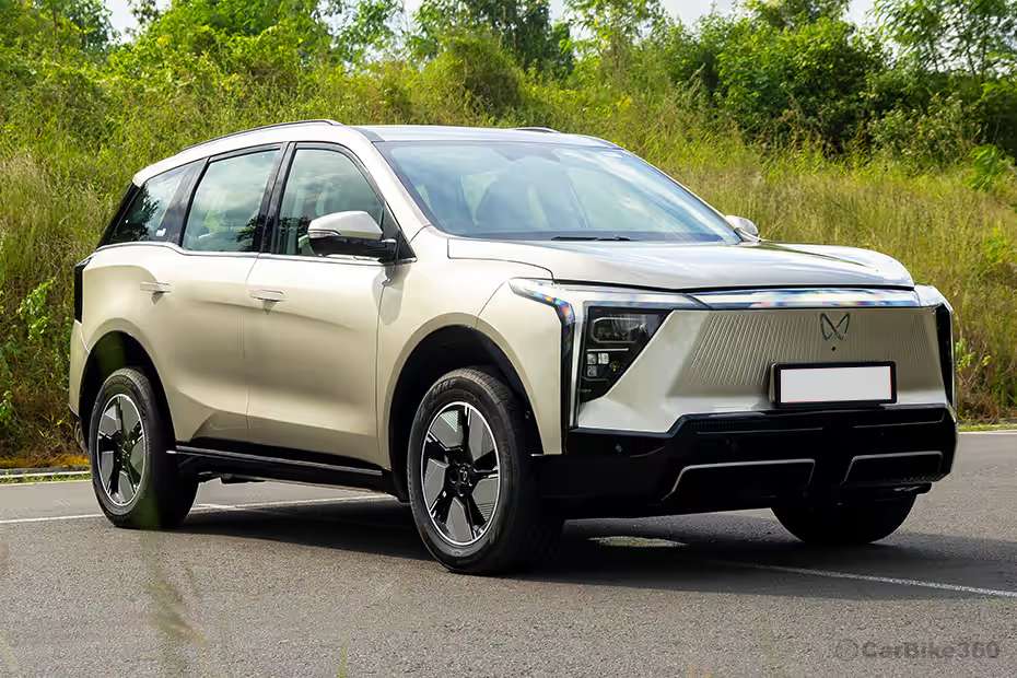 Mahindra XEV 9S Right Front Three Quarter Mahindra XEV 9S Right Front Three Quarter