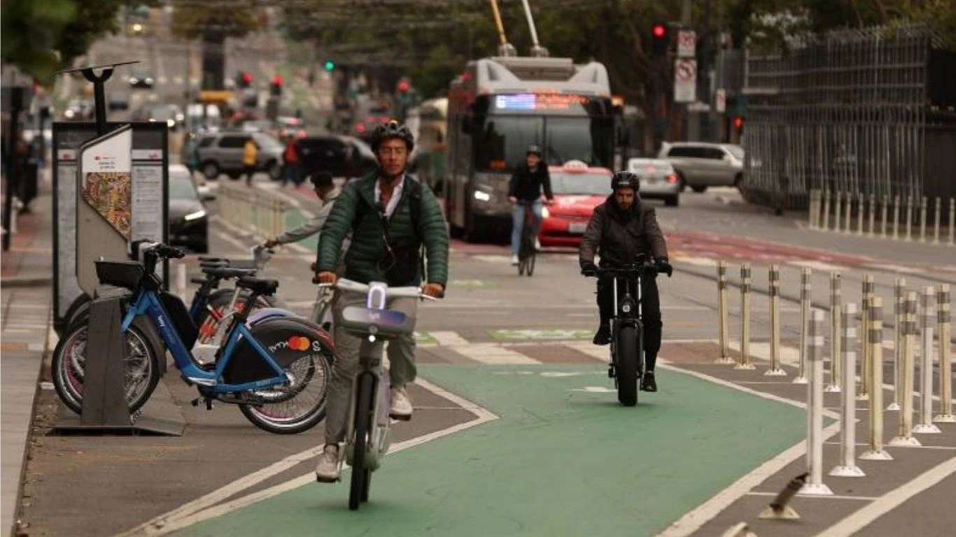 Roads Infrastructure for E-Bikes