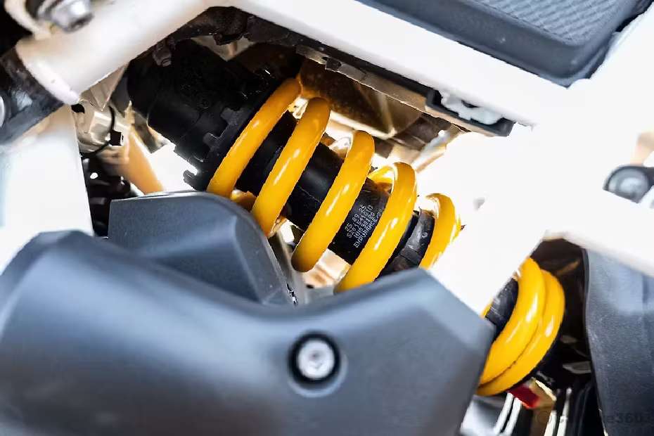 TVS Apache RTX 300 images TVS Apache RTX 300 images