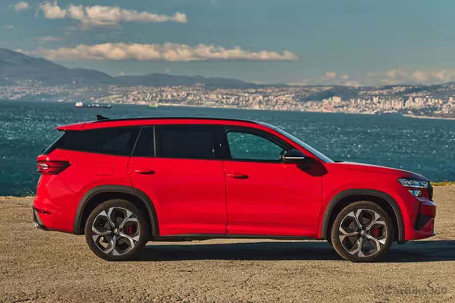 Skoda Kodiaq RS Right Side View Skoda Kodiaq RS Right Side View