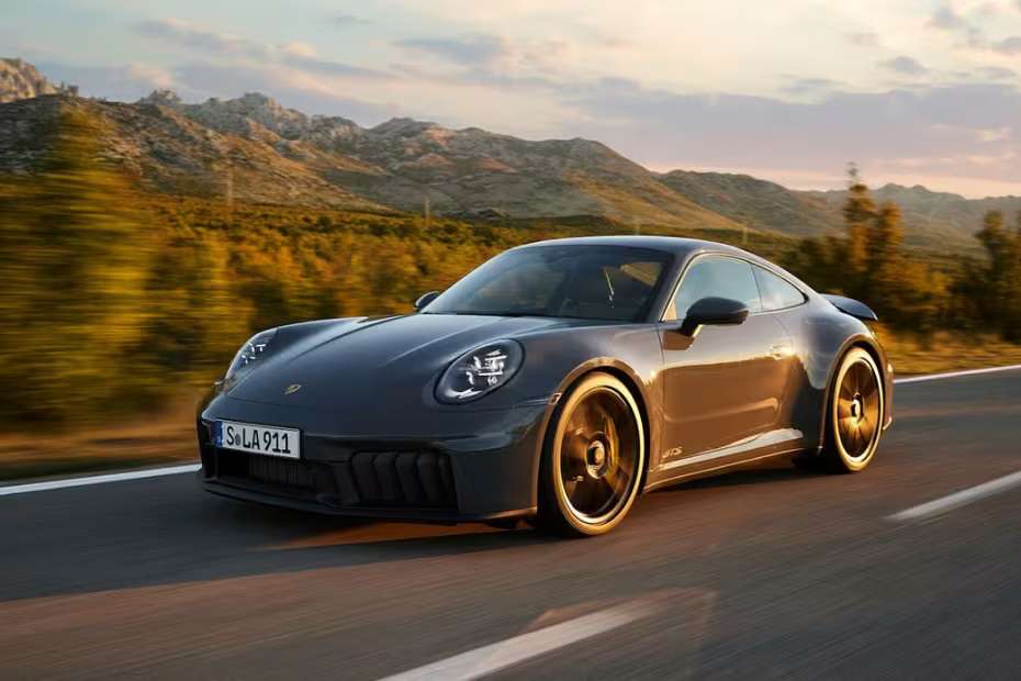 Porsche 911 GT3 RS Facelift Spotted with Subtle Design and Powertrain Updates
