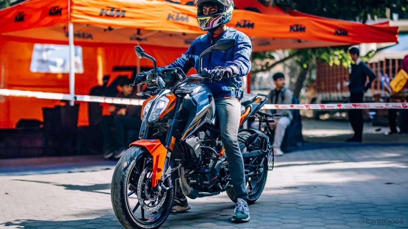 KTM Empowers Next-Gen Riders with 160 Duke and Academy of Safe Riding Audio