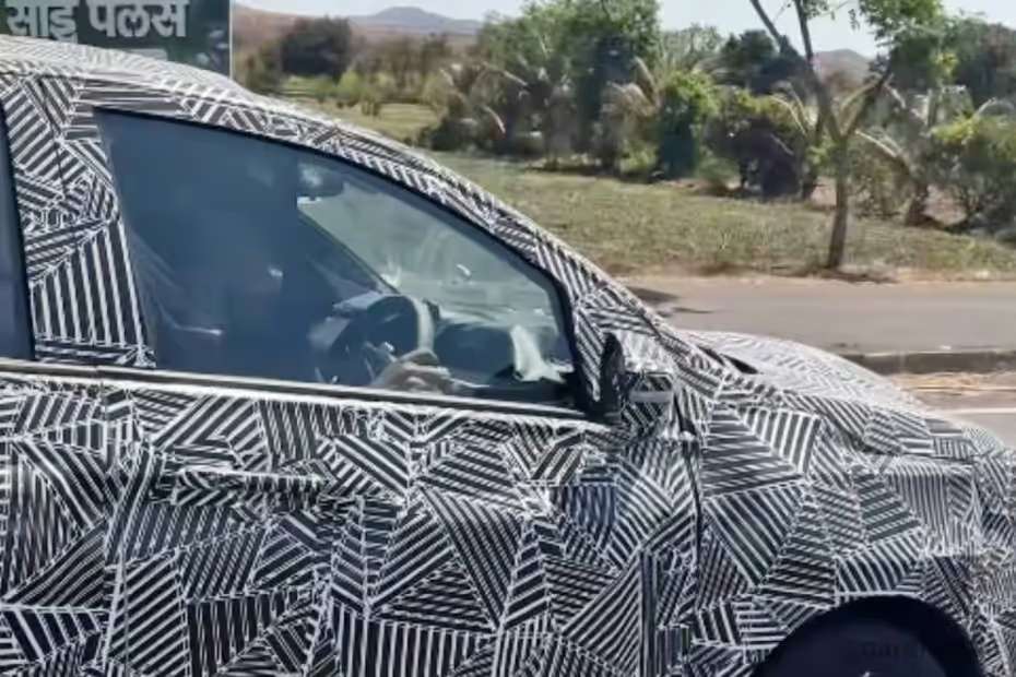 Tata Tiago EV Facelift Driver Side Window Tata Tiago EV Facelift Driver Side Window
