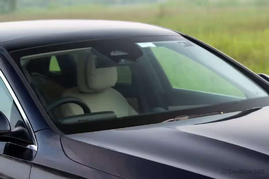 Mercedes-Benz E-Class Front Windshield/Windscreen Mercedes-Benz E-Class Front Windshield/Windscreen