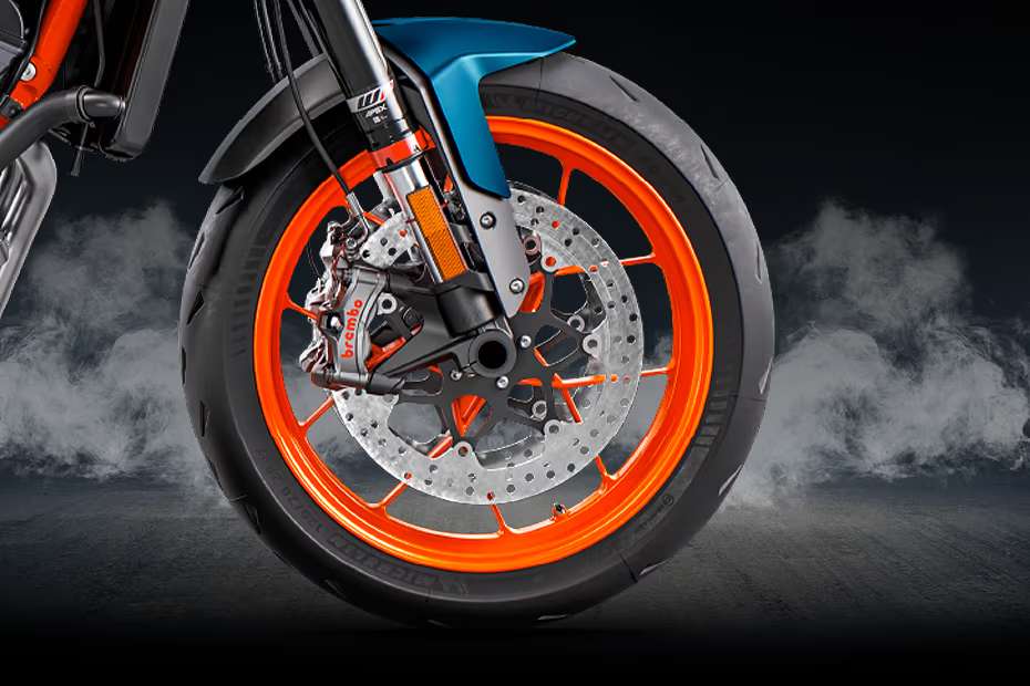 KTM 890 Duke R images KTM 890 Duke R images