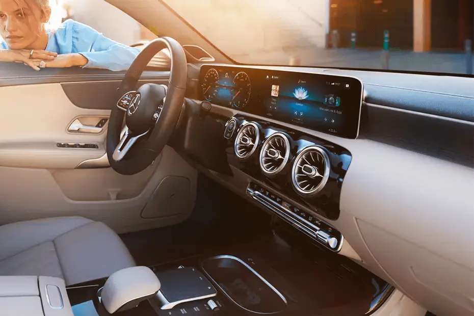Mercedes-Benz A-Class Limousine Dashboard Mercedes-Benz A-Class Limousine Dashboard