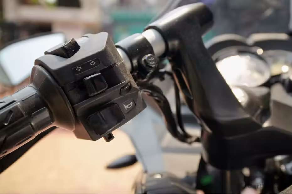 Bajaj Pulsar RS200 images Bajaj Pulsar RS200 images