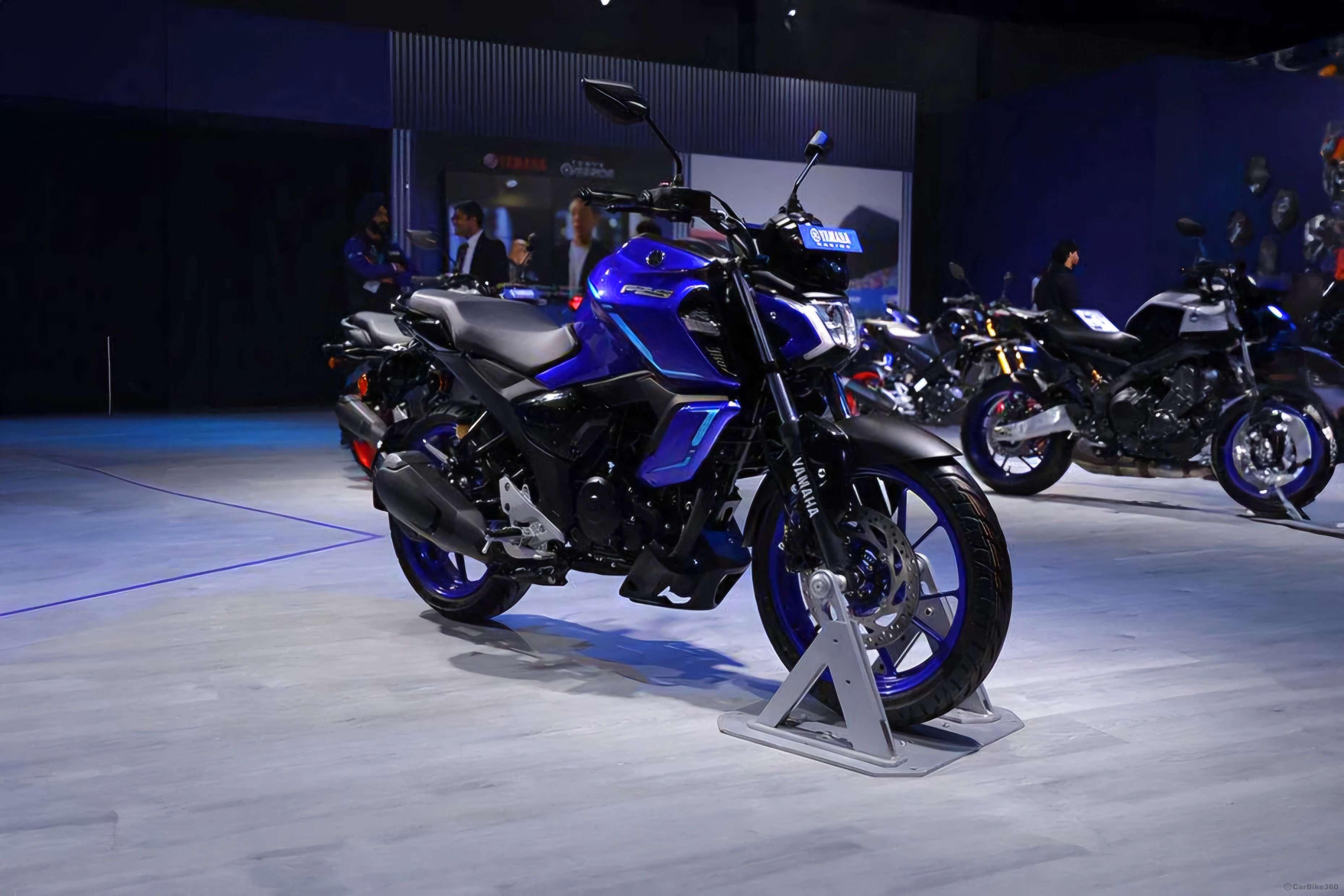 2025 Yamaha FZ-S Fi Hybrid Launched in India at Rs 1.44 Lakh – A New Era of Efficient Riding front-right-view-1746655139_930x620.webp