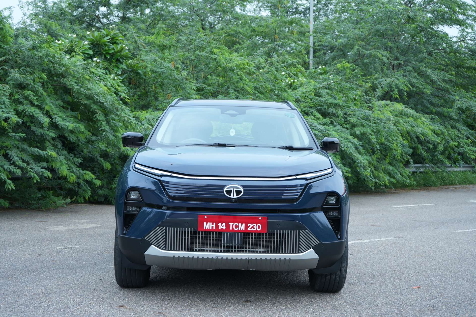 tata harrier ev front
