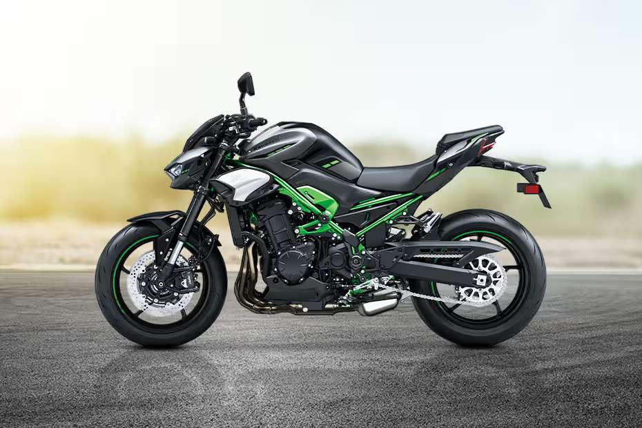 Kawasaki Z900 (2020-2025) Side Profile View (Left) Kawasaki Z900 (2020-2025) Side Profile View (Left)