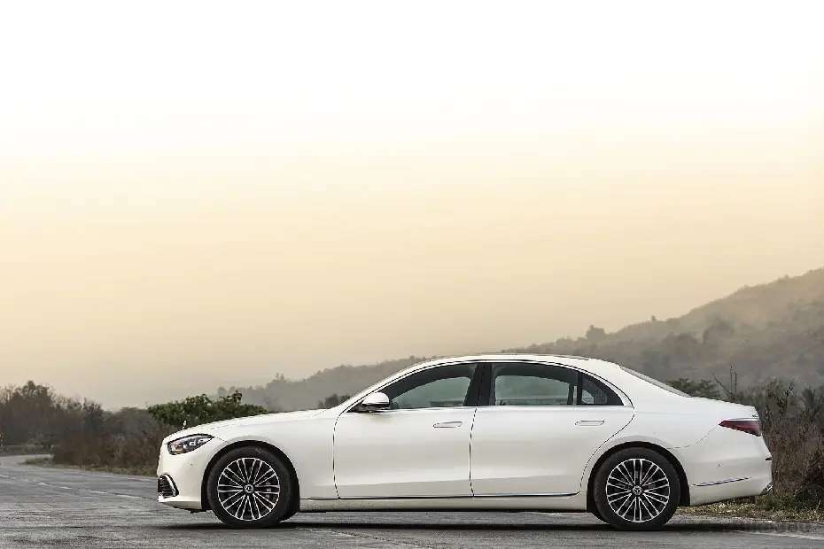 Mercedes Benz S-Class Left Side View Mercedes Benz S-Class Left Side View