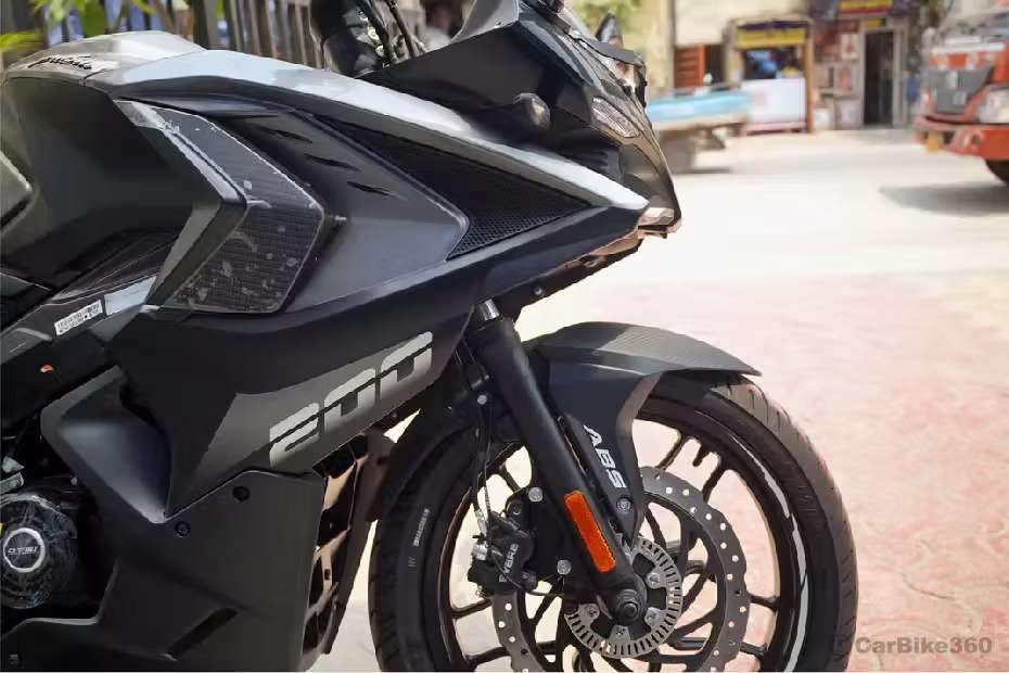 Bajaj Pulsar RS200 images Bajaj Pulsar RS200 images