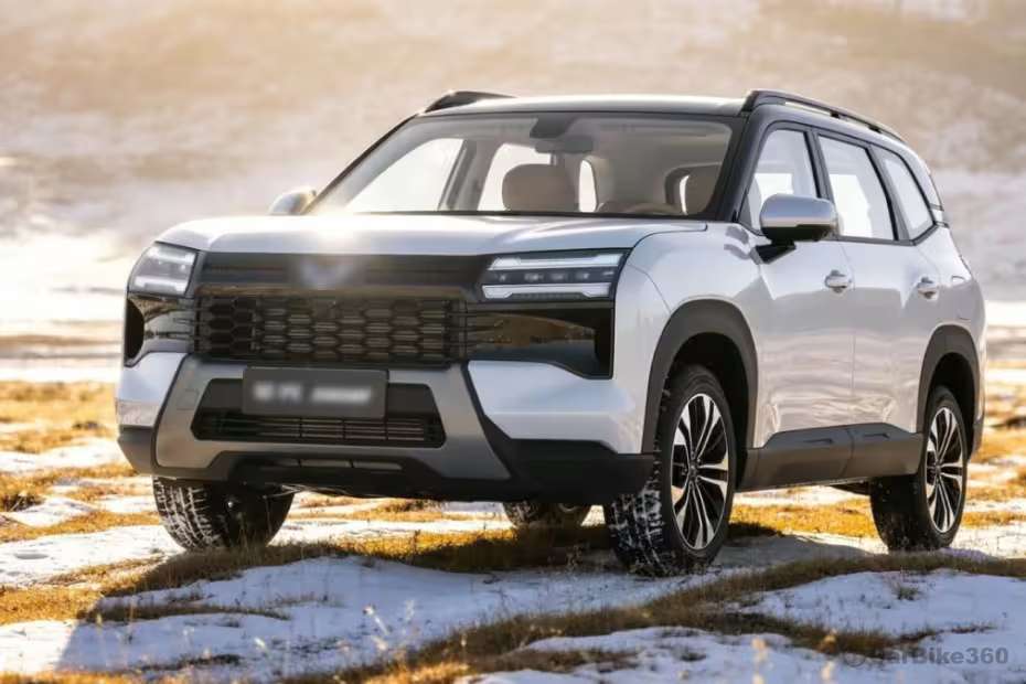 Wuling Starlight 560 Spotted Testing Near MG Halol Plant Ahead of India Launch