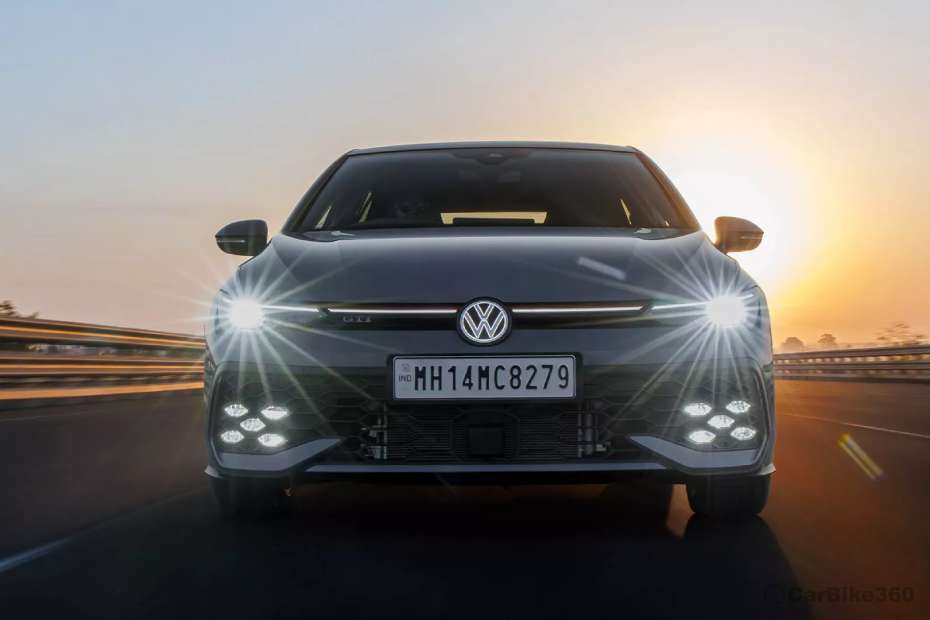 Volkswagen Golf GTI Front View Volkswagen Golf GTI Front View