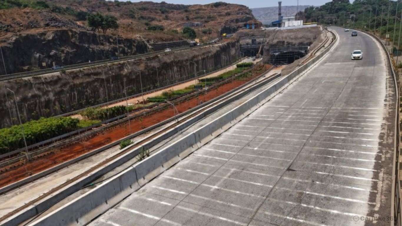 Godrej installs advanced precast crash barriers on Mumbai–Pune expressway Audio
