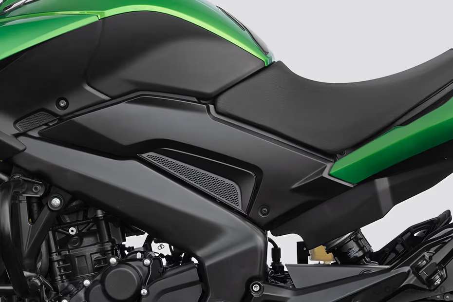 Bajaj Dominar 400 Central Panel Bajaj Dominar 400 Central Panel