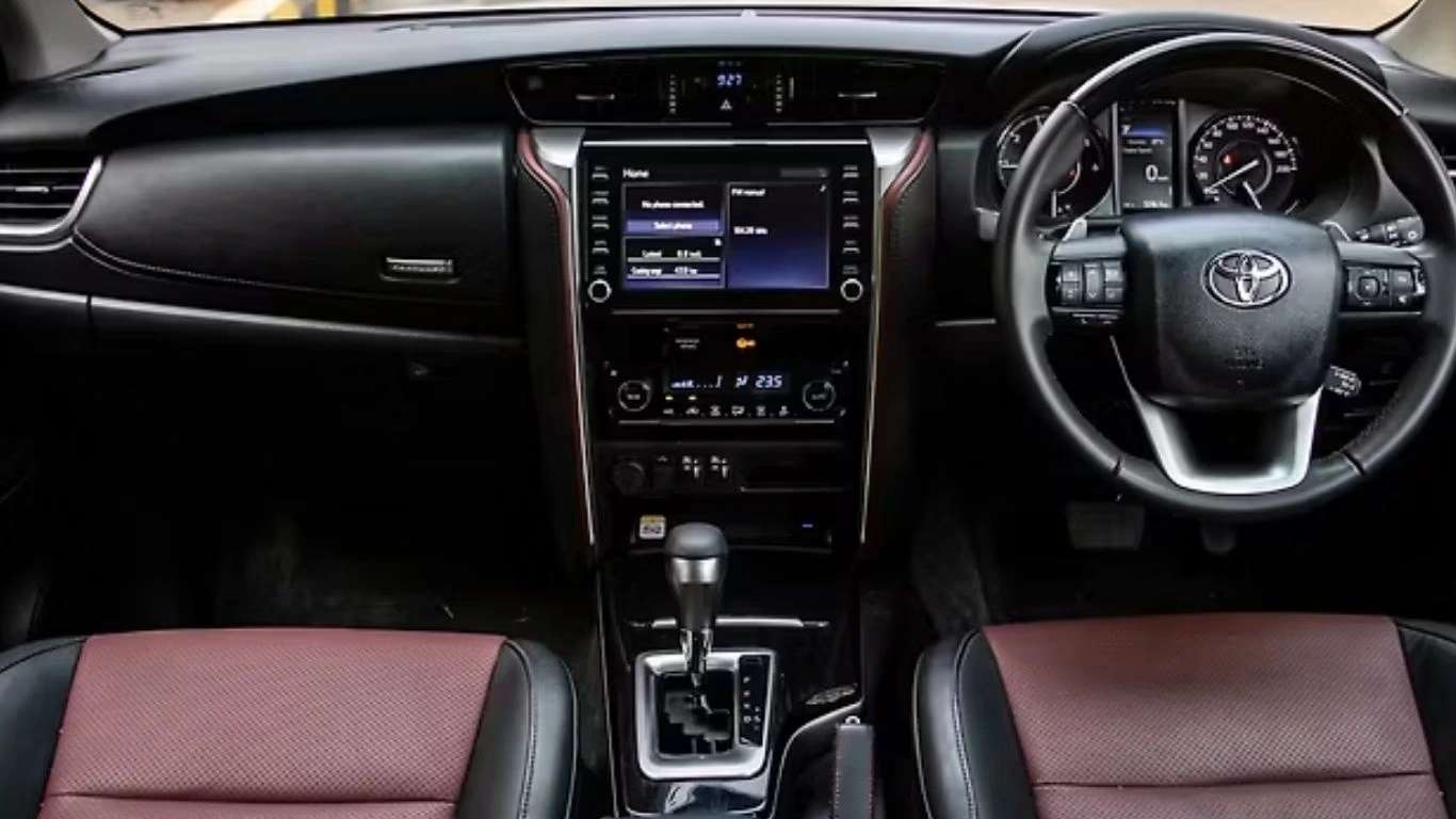 Fortuner Legender Interior