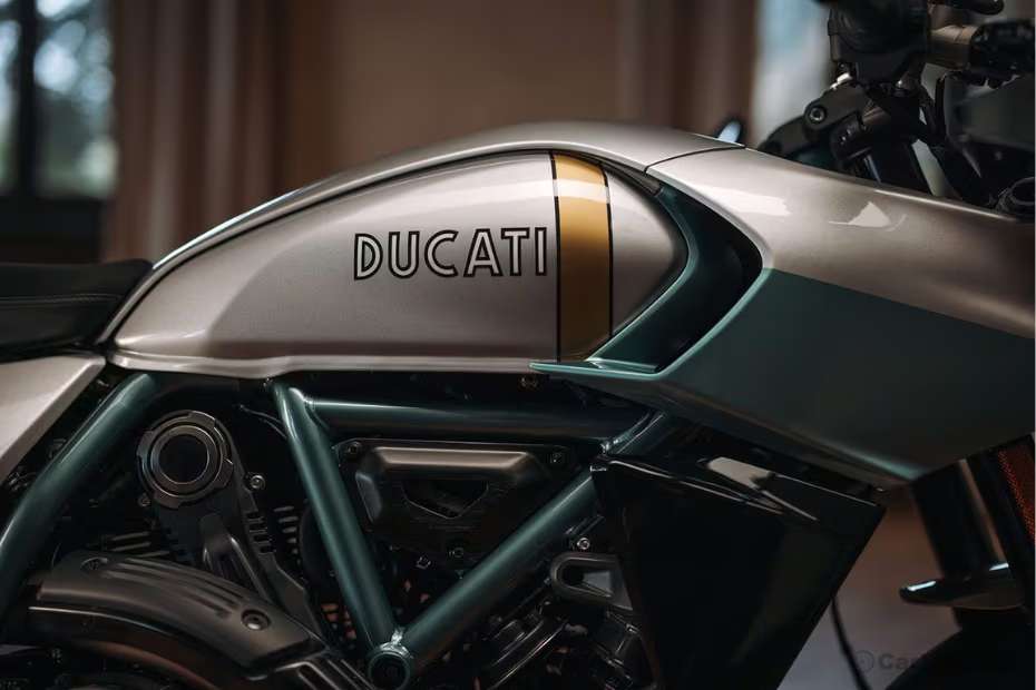 Ducati Formula 73 Fuel Tank (RIght) Ducati Formula 73 Fuel Tank (RIght)