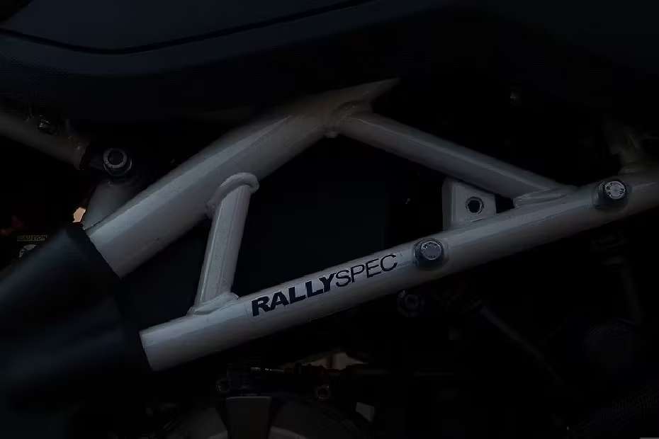 TVS Apache RTX 300 images TVS Apache RTX 300 images
