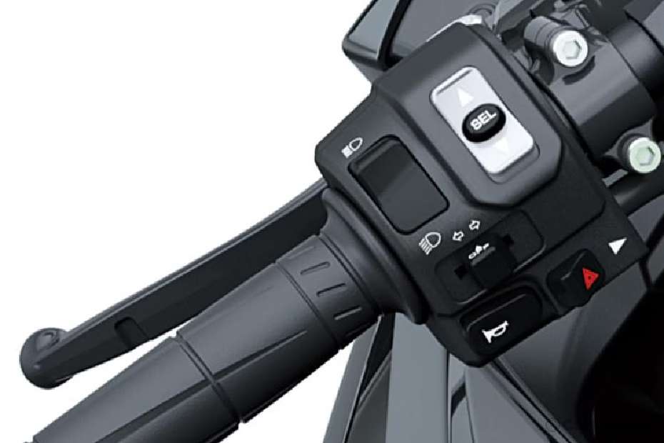 Kawasaki Offers Free Engine Oil Change for Select Ninja ZX-6R Owners in India