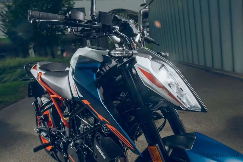 KTM 160 Duke Right Front Three Quarter KTM 160 Duke Right Front Three Quarter
