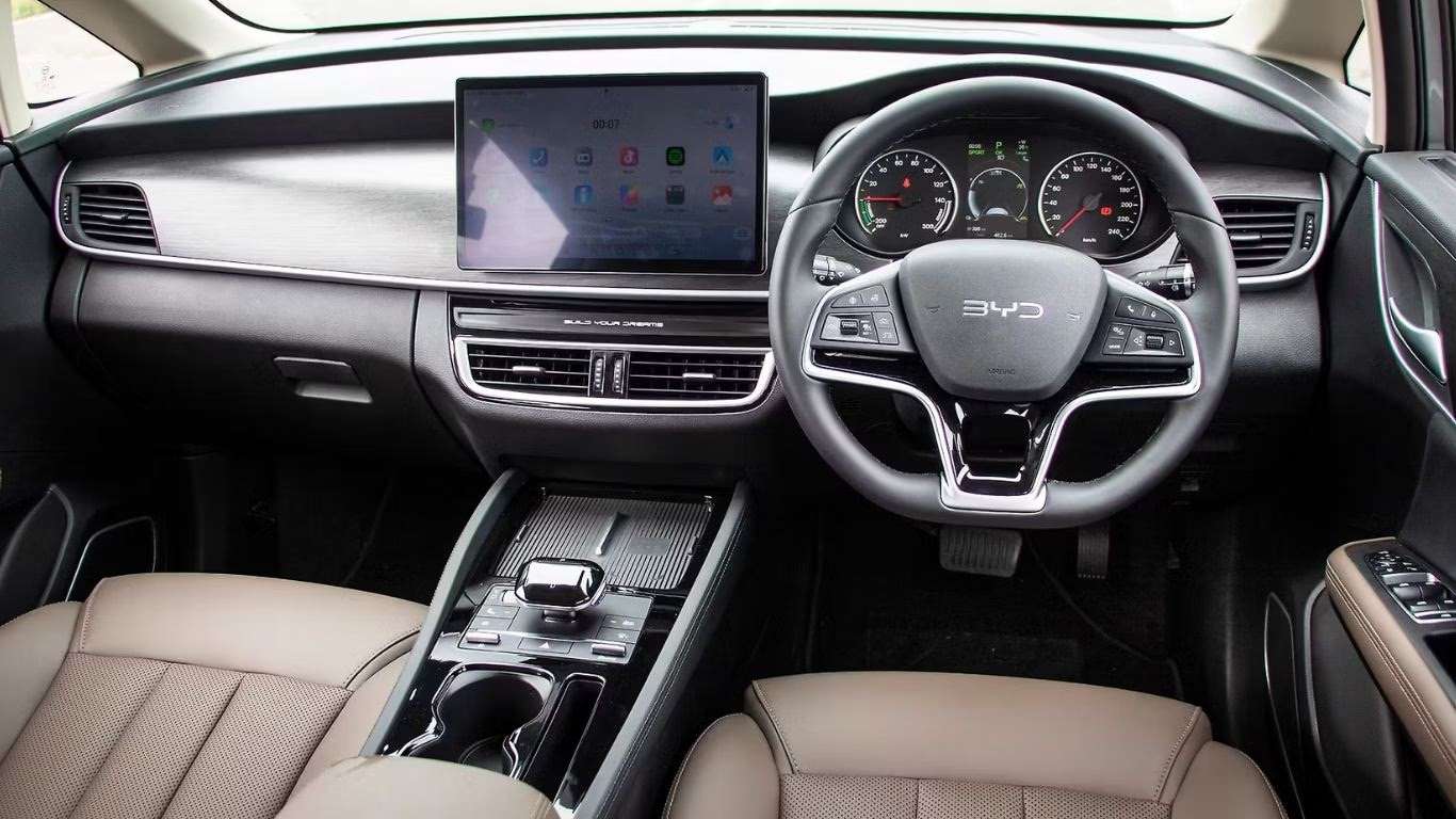 BYD eMax7 Interior